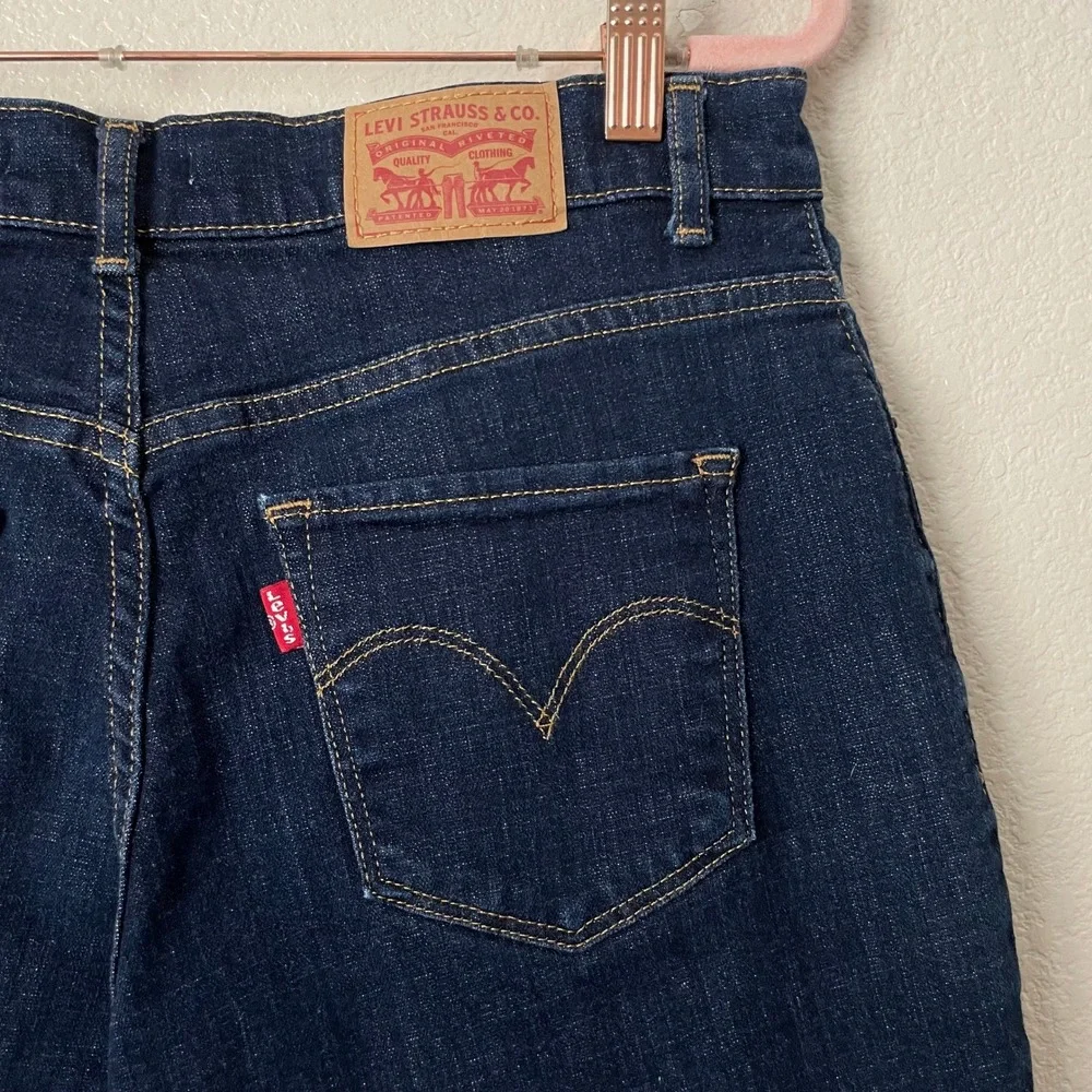 Levis Shorts Womens Size 28 Dark‎ Indigo Bermuda Denim High Rise Stretch Cotton